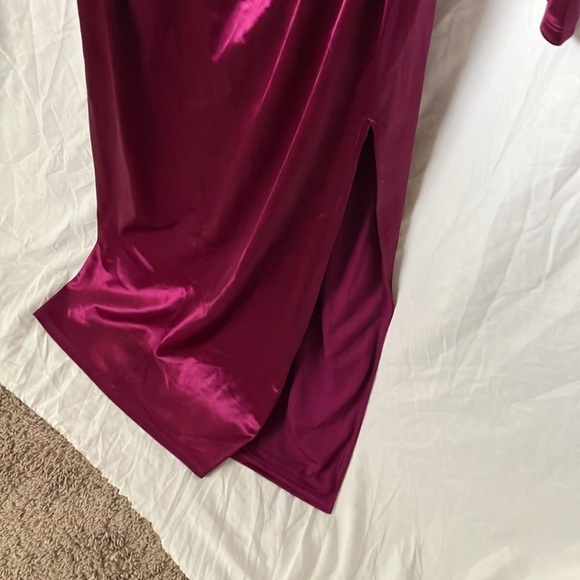 Express: Metallic Purple Plunging neckline- side slit-long sleeve- Dress- S - Picture 5 of 16